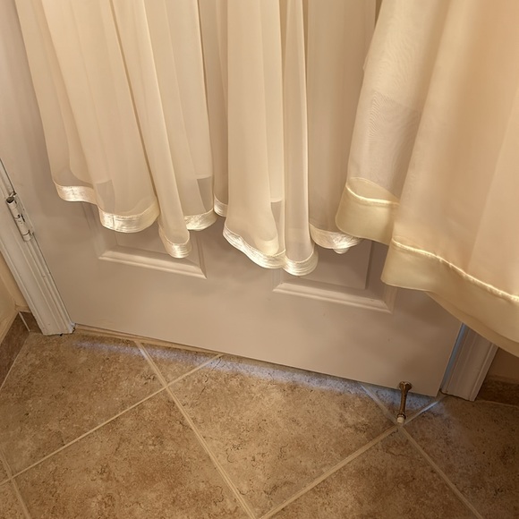 Wedding dress, sash and veil. Handmade. - Picture 12 of 13